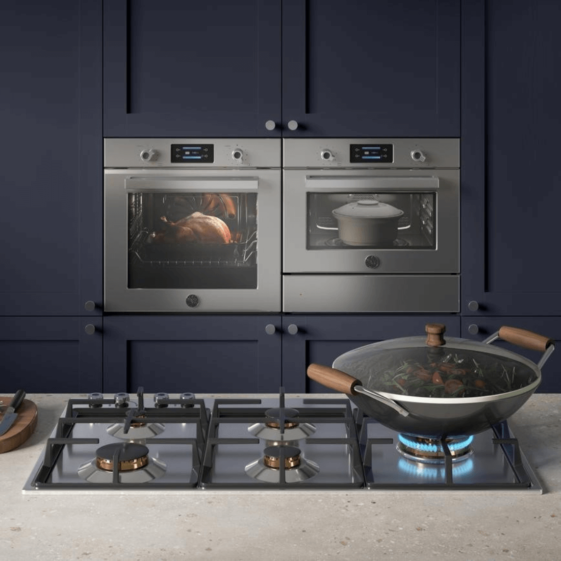 Cozinha moderna com forno inox e cooktop a gás, ideal para preparar deliciosas receitas.