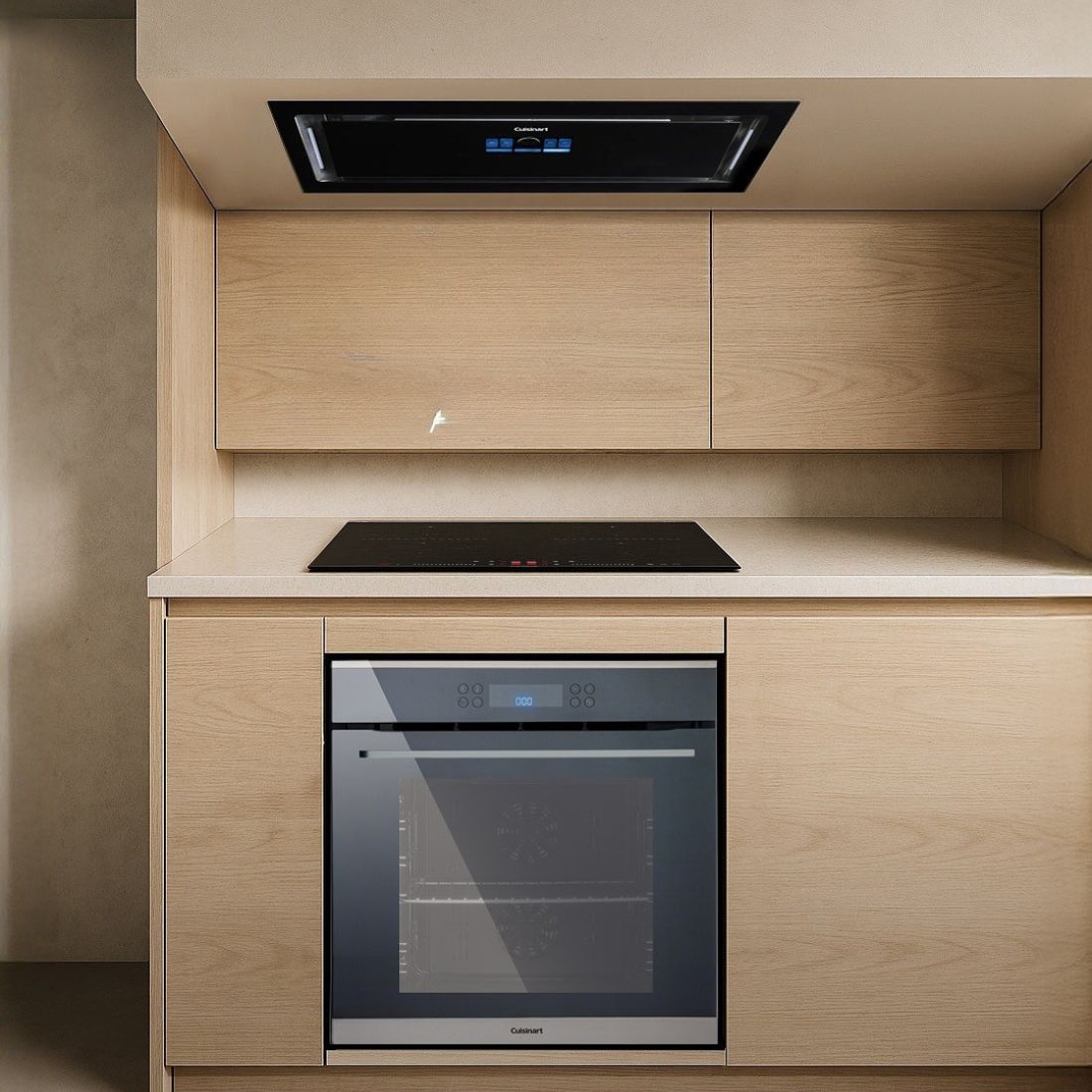 Coifa Cuisinart Arkton de Embutir no Móvel Preta 90cm instalada em cozinha moderna com armários de madeira.