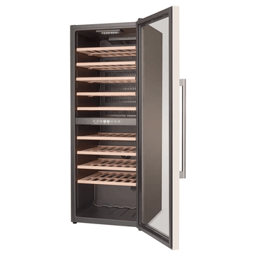 Adega de vinhos CrissAir dual zone 77 garrafas inox com prateleiras de madeira e porta em vidro temperado.