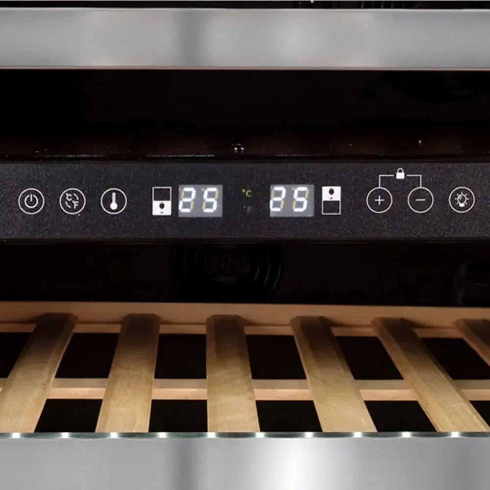 Painel de controle digital da Adega de Vinhos Evol Smart, mostrando temperaturas de 25°C em ambas as zonas.