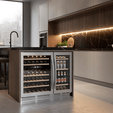 Cervejeira Debacco 85 Litros Inox 38cm - Abertura Direita: beer center de embutir inox com portas de vidro duplo, prateleiras aramadas e iluminação interna