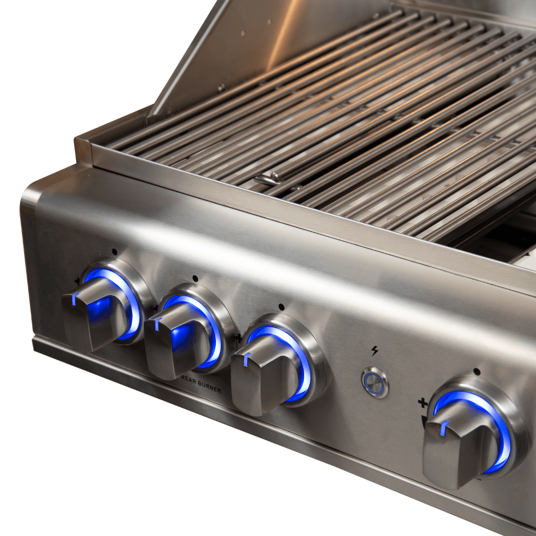 Control panel of Churrasqueira a Gás Cuisinart Arkton with illuminated knobs for easy temperature adjustment.