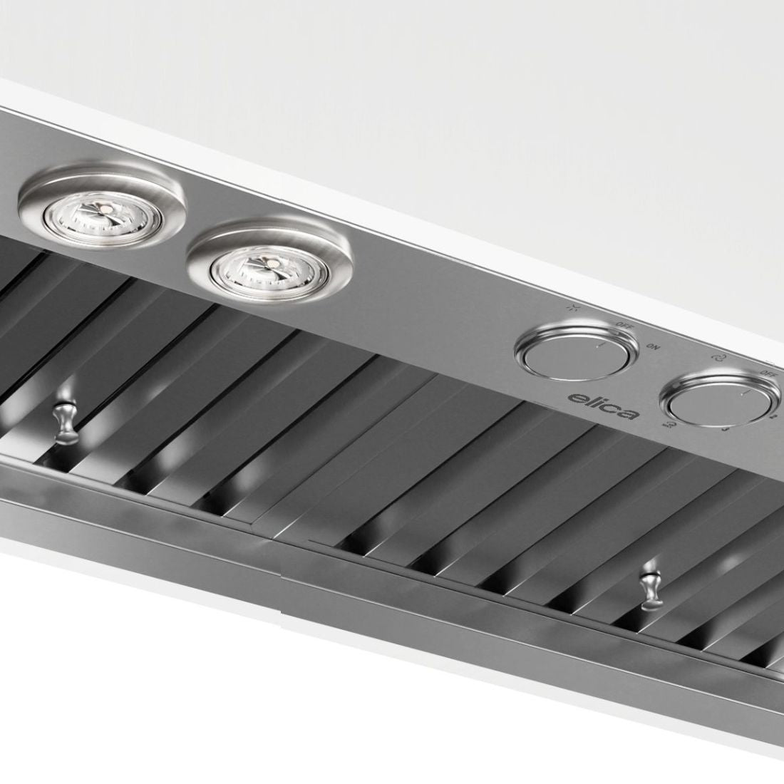Coifa de embutir Elica em inox com botões de controle e iluminação em Led,ideal para cozinhas modernas e elegantes.