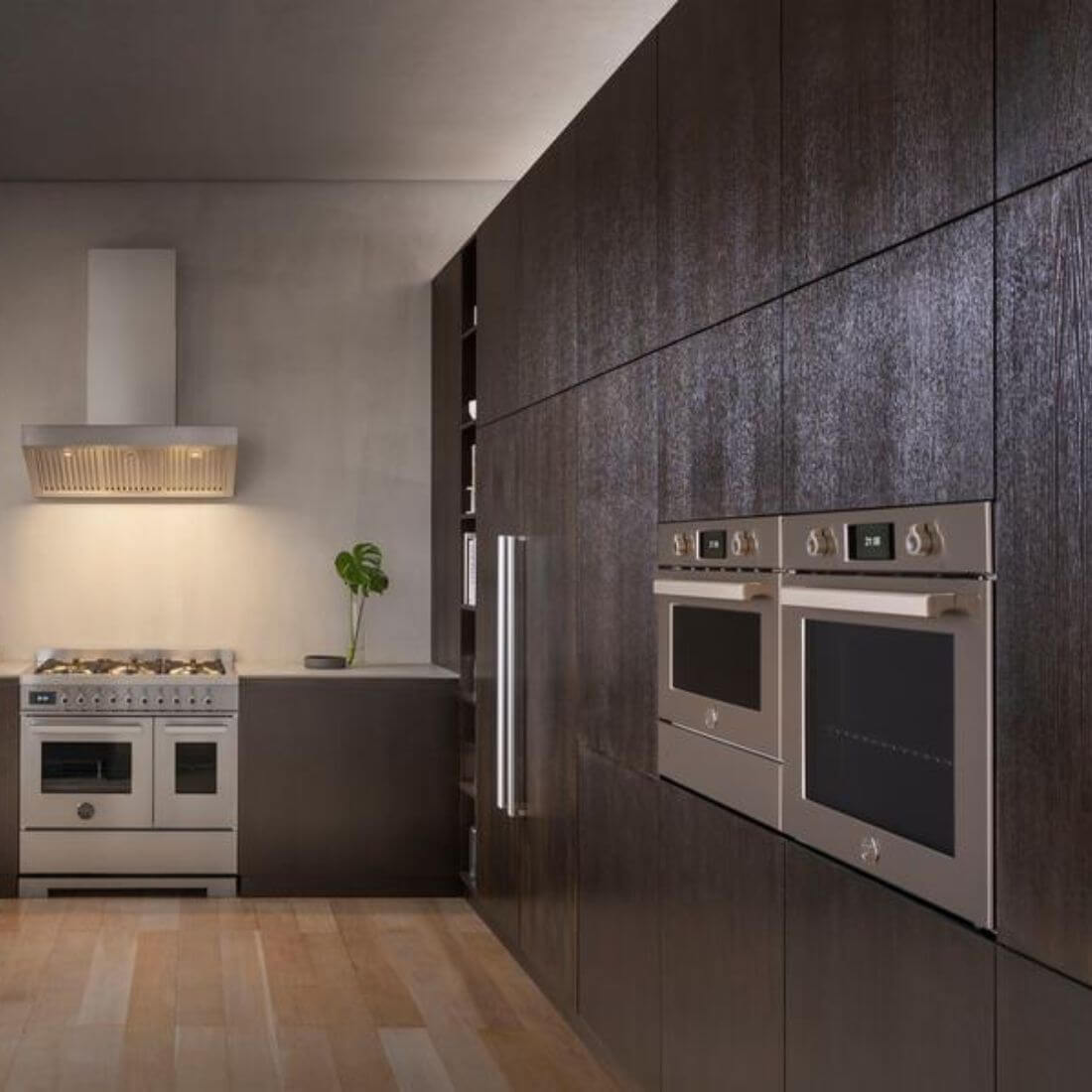 Forno Bertazzoni Professional Elétrico a Vapor 76 Litros Inox 60cm embutido em cozinha com acabamento inox e painel digital, porta de vidro
