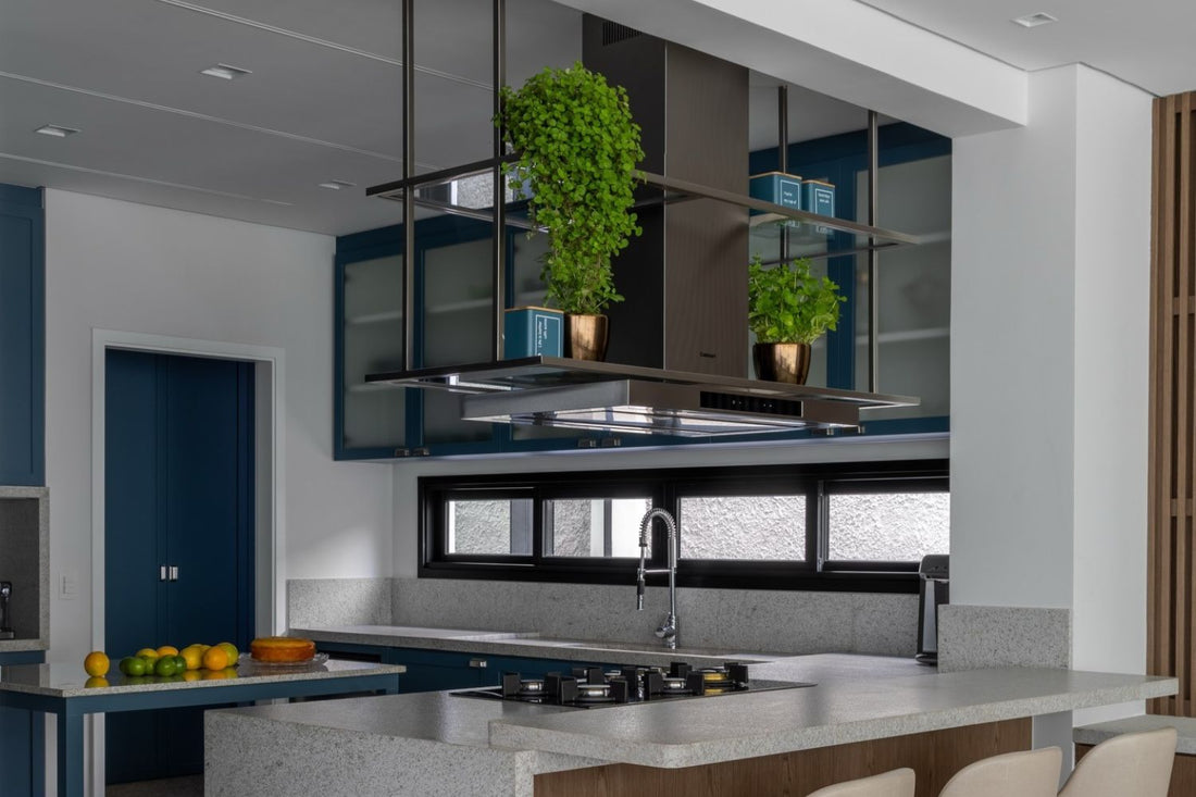 Coifa de Ilha: A Solução Elegante com Varões para Cozinhas de Luxo