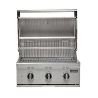 Churrasqueira a Gás Coyote 3 Queimadores Série C3 Inox 71cm com tampo aberto e grelha em aço inox.