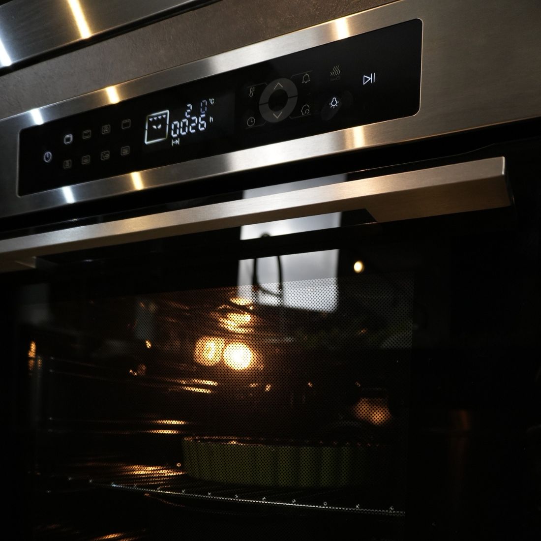 Forno Debacco Montreal Elétrico  73 Litros Vidro Preto 60cm de embutir com painel touch digital, porta de vidro e acabamento inox