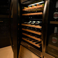 Adega Debacco 46 Garrafas Inox 60cm - Abertura Esquerda: adega climatizada embutida 46 garrafas com prateleiras em madeira e acabamento inox