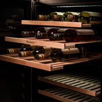 Adega de Vinhos Debacco 94 Garrafas Inox 60cm adega climatizada embutir com prateleiras de madeira e interior inox, design elegante