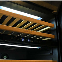Adega Debacco 46 Garrafas Inox 60cm - Abertura Direita: adega climatizada inox 46 garrafas com prateleiras de madeira nobre e painel digital