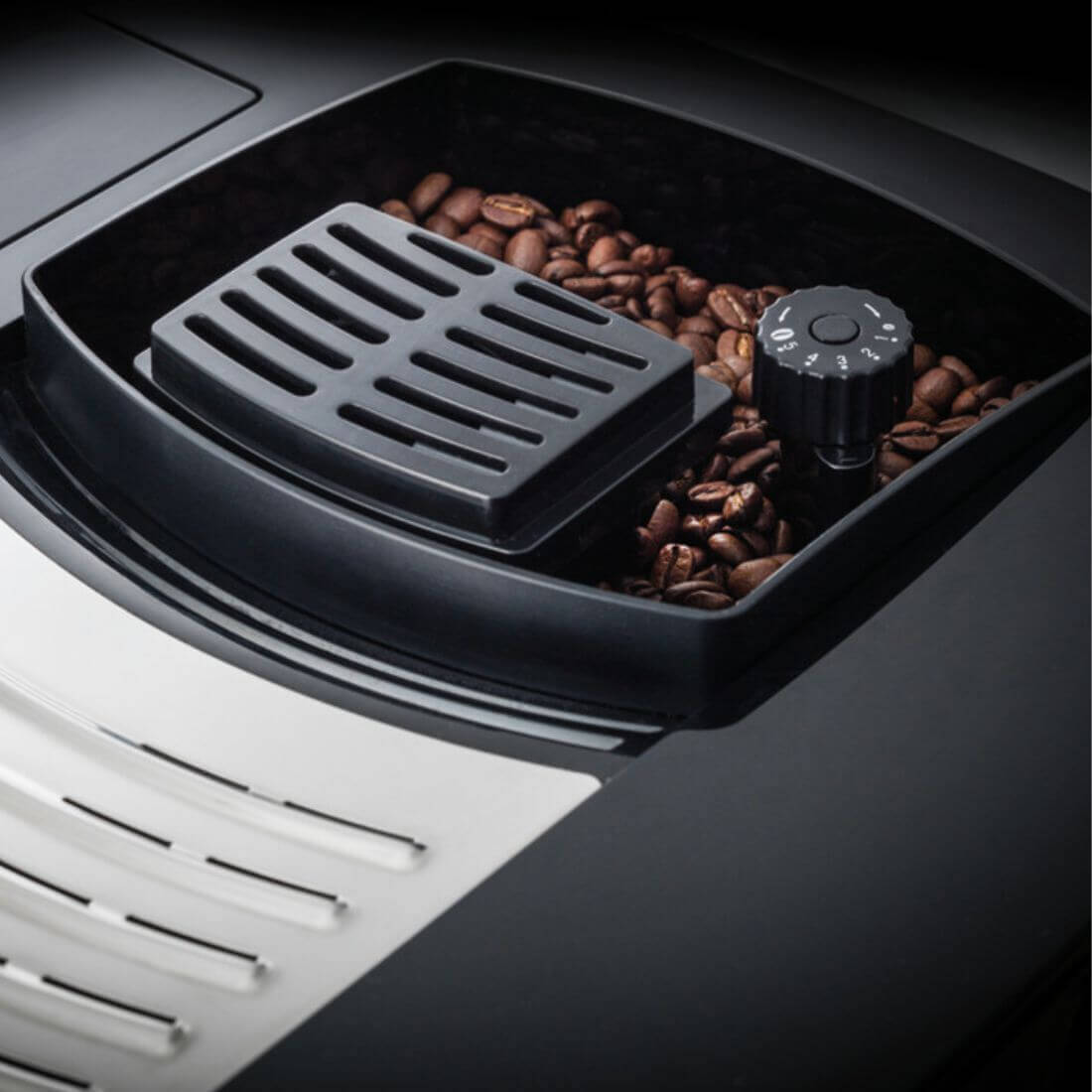 Cafeteira Tecno Original Automática de Embutir Inox 60cm com compartimento para grãos, moinho ajustável e acabamento inox escovado