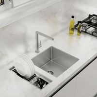 Canal Organizador Úmido Debacco 450 Inox em inox escovado com tábua e escorredor embutidos na bancada, profundidade 14 cm