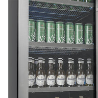 Cervejeira Tecno Professional 433 Litros Inox 60cm - Abertura Esquerda: beer center inox com porta de vidro, prateleiras aramadas e iluminação interna