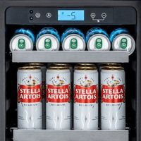 Cervejeira Tecno Vintage 80 Litros Inox 38cm - Abertura Direita com acabamento inox, porta de vidro, prateleiras em aço e iluminação interna