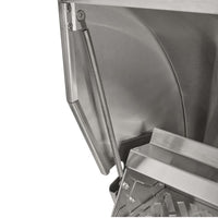 Detalhe da churrasqueira a gás Coyote Série SL3, mostrando o design em aço inox e os componentes de alta qualidade.