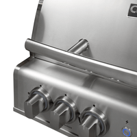 Churrasqueira a Gás Cuisinart Arkton 4 Queimadores 74cm em inox escovado com botões de controle, puxador e tampa articulada