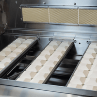 Churrasqueira a Gás Cuisinart Arkton 3 Queimadores 64cm inox com queimadores cerâmicos e grelhas internas para embutir