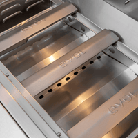 Churrasqueira Evol Modena 34 Inox 3 Queimadores 86cm mostrando queimadores em inox escovado, grelhas e acabamento interior