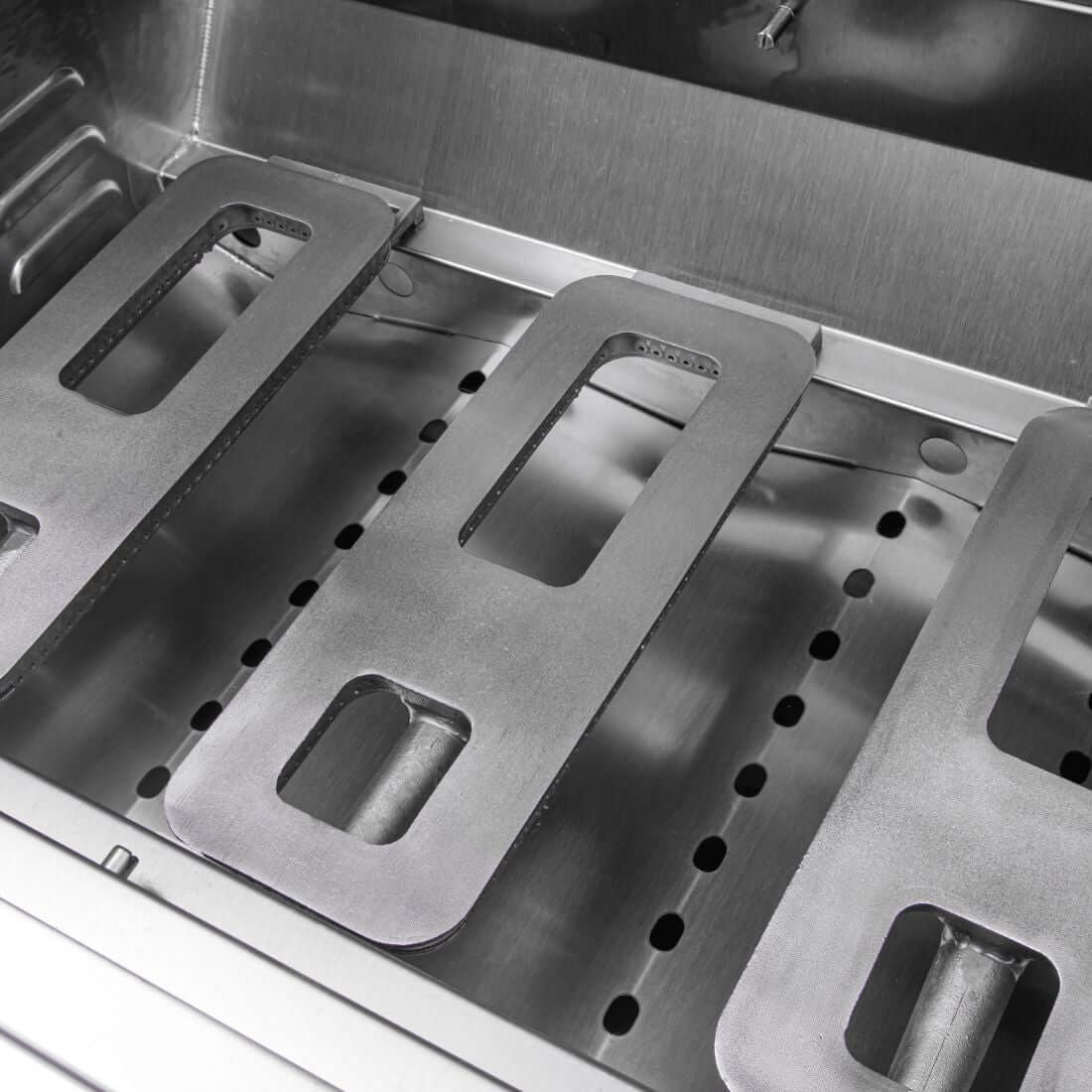 Churrasqueira Evol Modena 42 interna com defletores de calor em aço inox 42" 4 queimadores e 2 infrared, acabamento premium para performance culinária