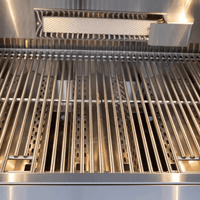 Churrasqueira à Gás Evol Modena 28'' Inox 3 Queimadores 70cm - churrasqueira inox de embutir com grelhas em inox e queimadores visíveis