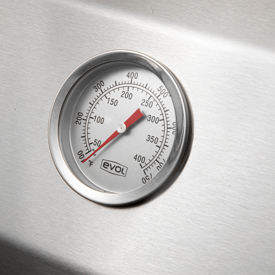 Churrasqueira Evol Modena 34 Inox 3 Queimadores 86cm com termômetro embutido em inox escovado, mostrador analógico e acabamento premium