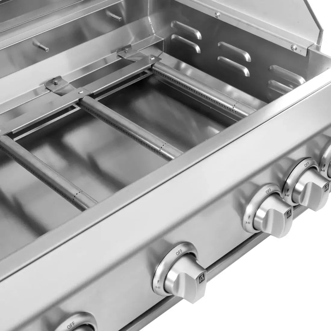 Churrasqueira a Gás Evol Florence 4 Queimadores Inox 79cm em inox escovado com 4 queimadores visíveis, botões frontais e tampa articulada