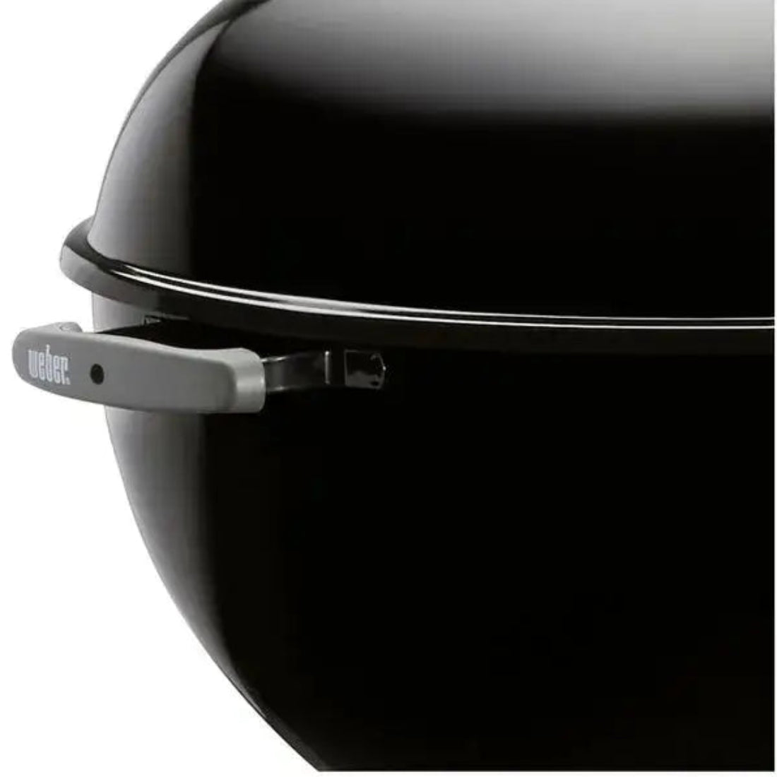Churrasqueira a Carvão Weber Original Kettle preta com tampa arredondada, puxador Weber e acabamento esmaltado brilhante