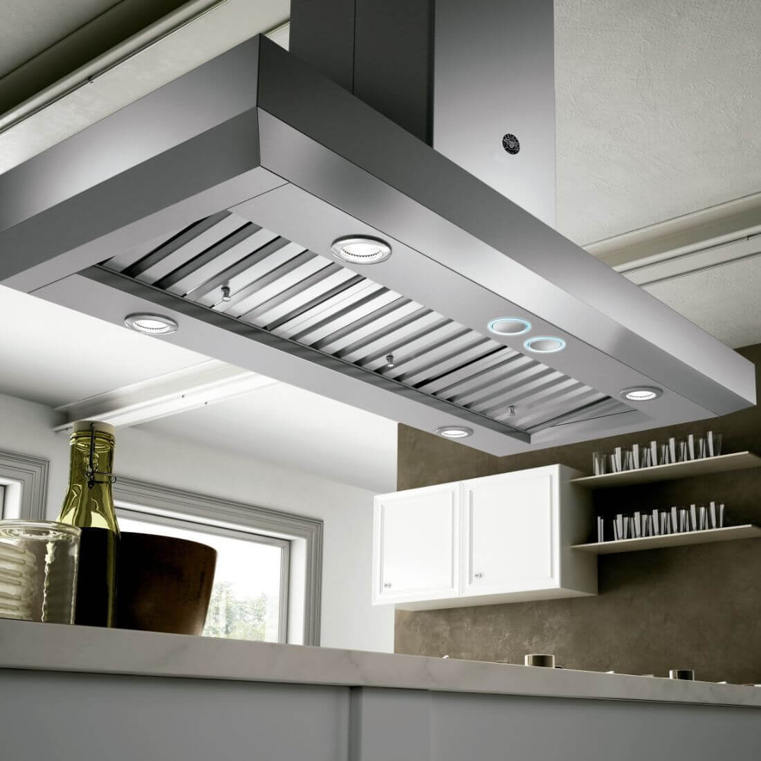 Coifa Bertazzoni Vavano de Ilha Inox 122cm em inox escovado, formato retangular, iluminação LED e painel touch, instalação de ilha