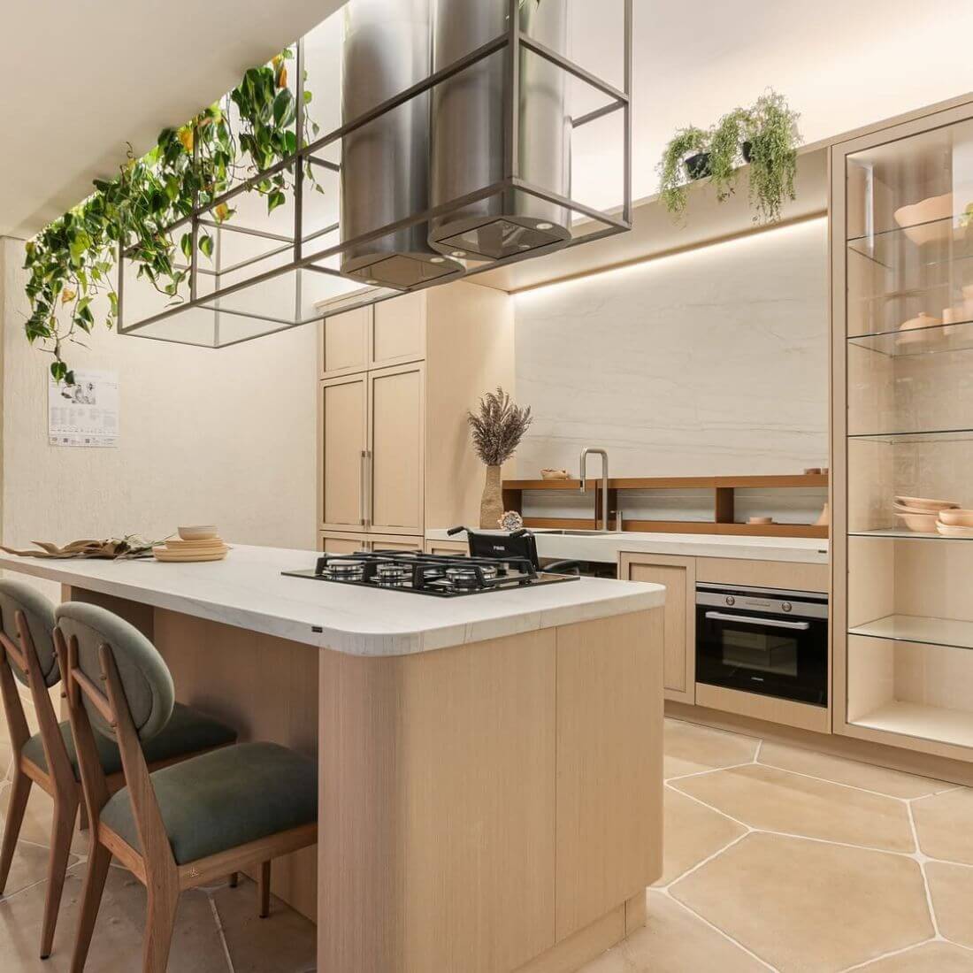 Coifa ilha CrissAir Isola Cilindro Inox 40cm coifa de ilha em inox cilíndrica sobre ilha com painel eletrônico e iluminação LED