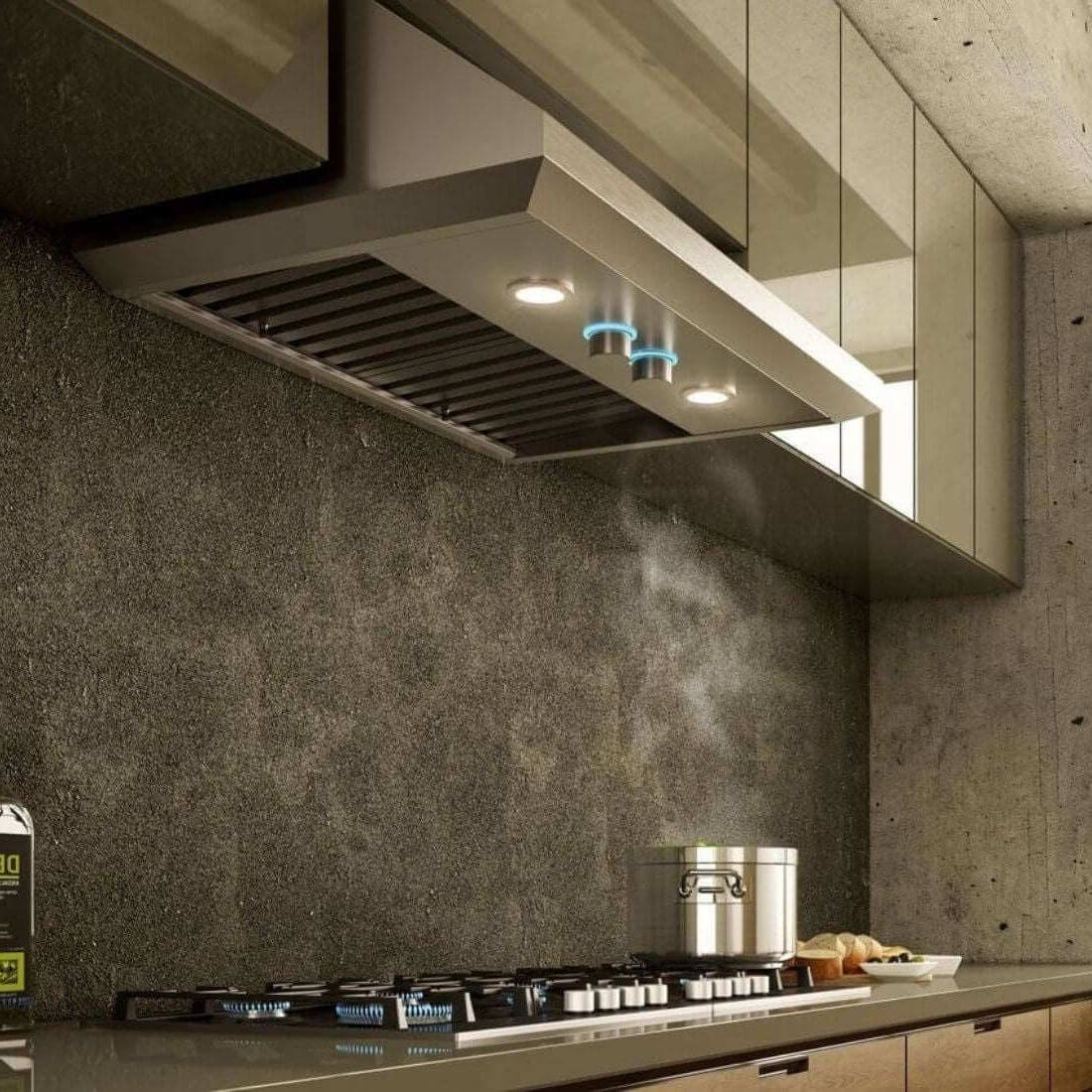 Coifa Bertazzoni Cervinia de Parede Inox 91cm em inox escovado, formato retangular inclinado, iluminação LED e painel com botões