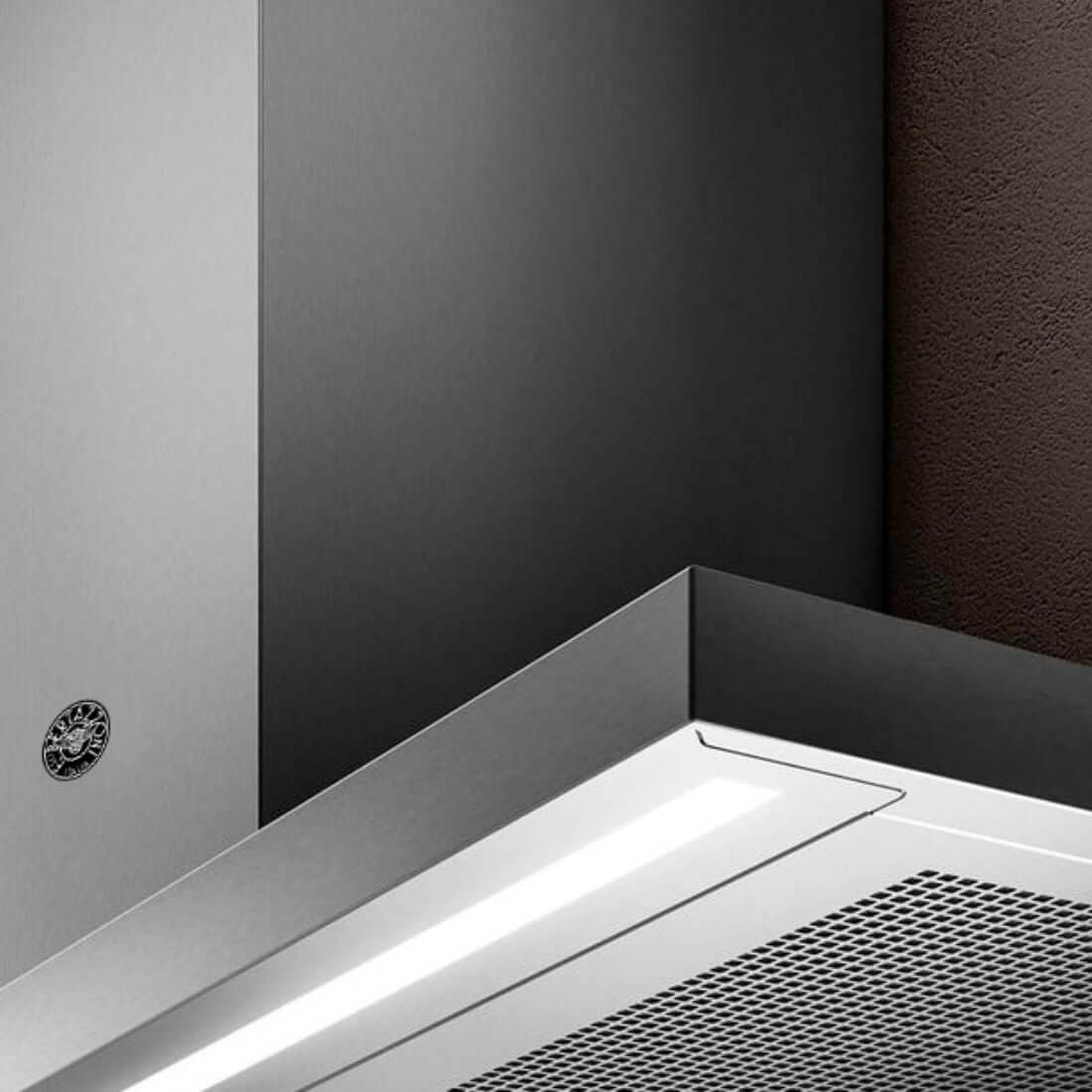 Coifa Bertazzoni Thin de Parede Inox 90cm: coifa de parede em inox escovado slim com painel touch, iluminação LED e duto aparente