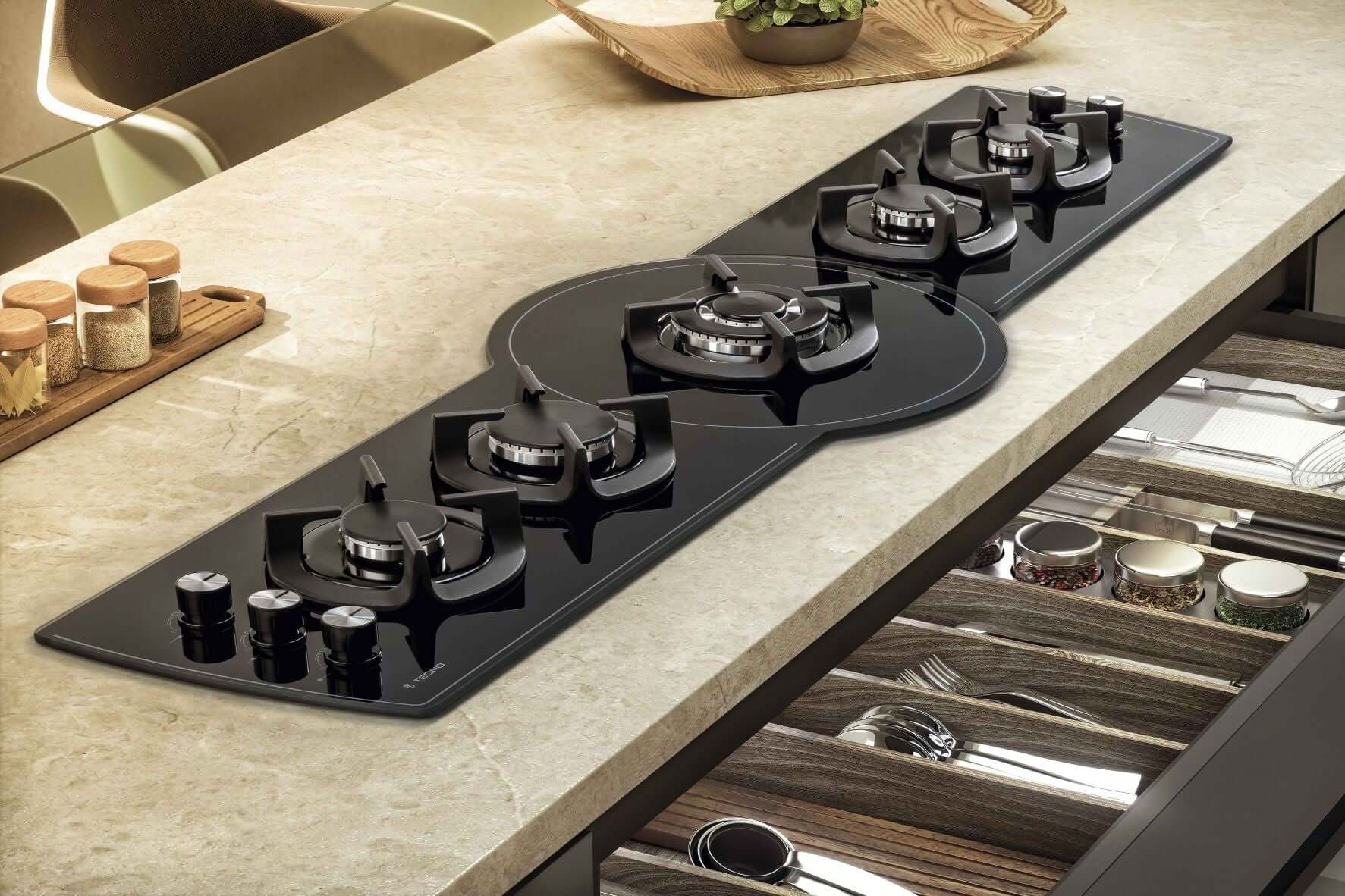 Cooktop a Gás Tecno Rota 5 Bocas Vitrocerâmico 151cm em vidro preto com cinco queimadores, trempes ferro fundido e acendimento automático