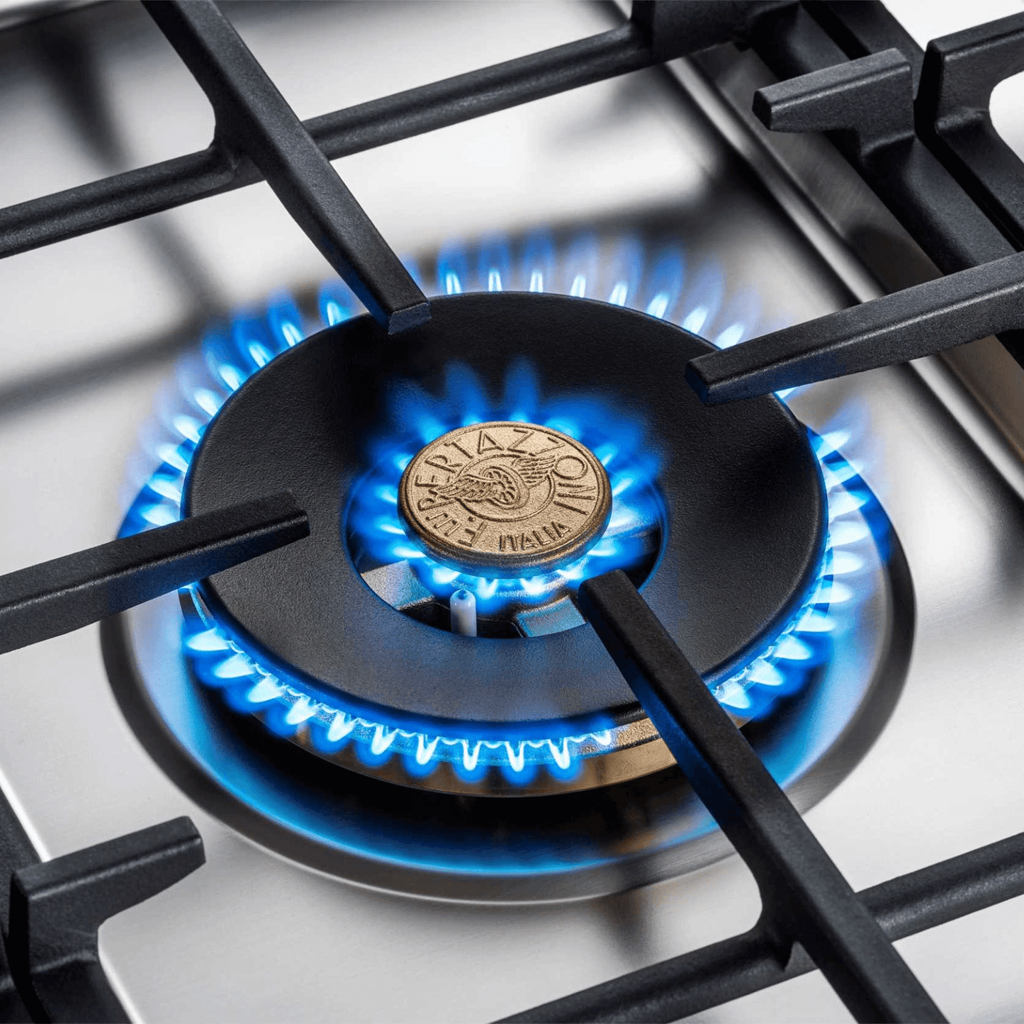 Fogão Bertazzoni Master Inox 90cm 5 Bocas Forno a Gás 142 Litros — fogão de piso inox 5 bocas com queimador dual flame, trempes de ferro e acabamento italiano