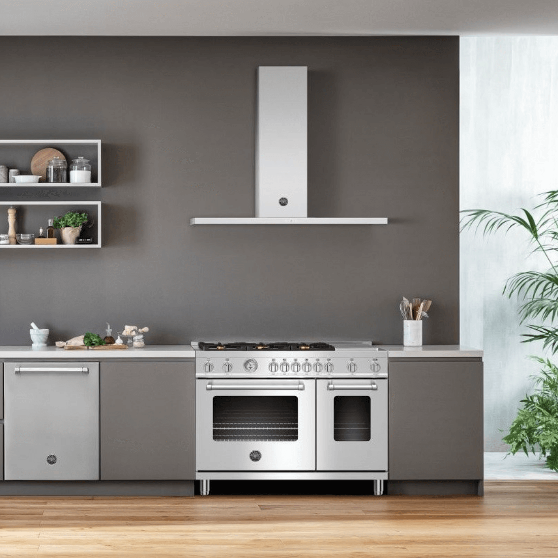 Fogão Bertazzoni Master Inox 122cm 6 Bocas Forno á Gás Duplo 201L: fogão de piso inox 6 bocas com forno duplo a gás, grelhas em ferro, estilo italiano