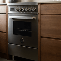 Fogão Bertazzoni Professional Inox 90cm 6 Bocas Forno Elétrico 108L em inox escovado embutido, 6 botões, puxador robusto e forno elétrico ventilado