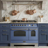 Fogão Lofra Dolcevita Lavanda 90cm 5 Bocas Forno Duplo Elétrico 106L - fogão de piso azul estilo italiano com acabamento inox, grelhas e puxadores dourados