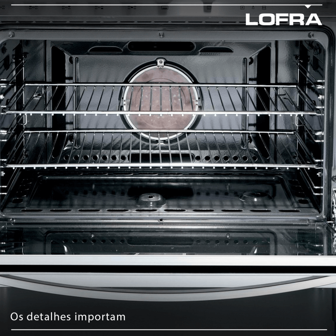 Fogão Lofra New Maxima Inox 90cm 5 Bocas Forno Elétrico 102 Litros com forno elétrico inox aberto, prateleiras e grelhas cromadas