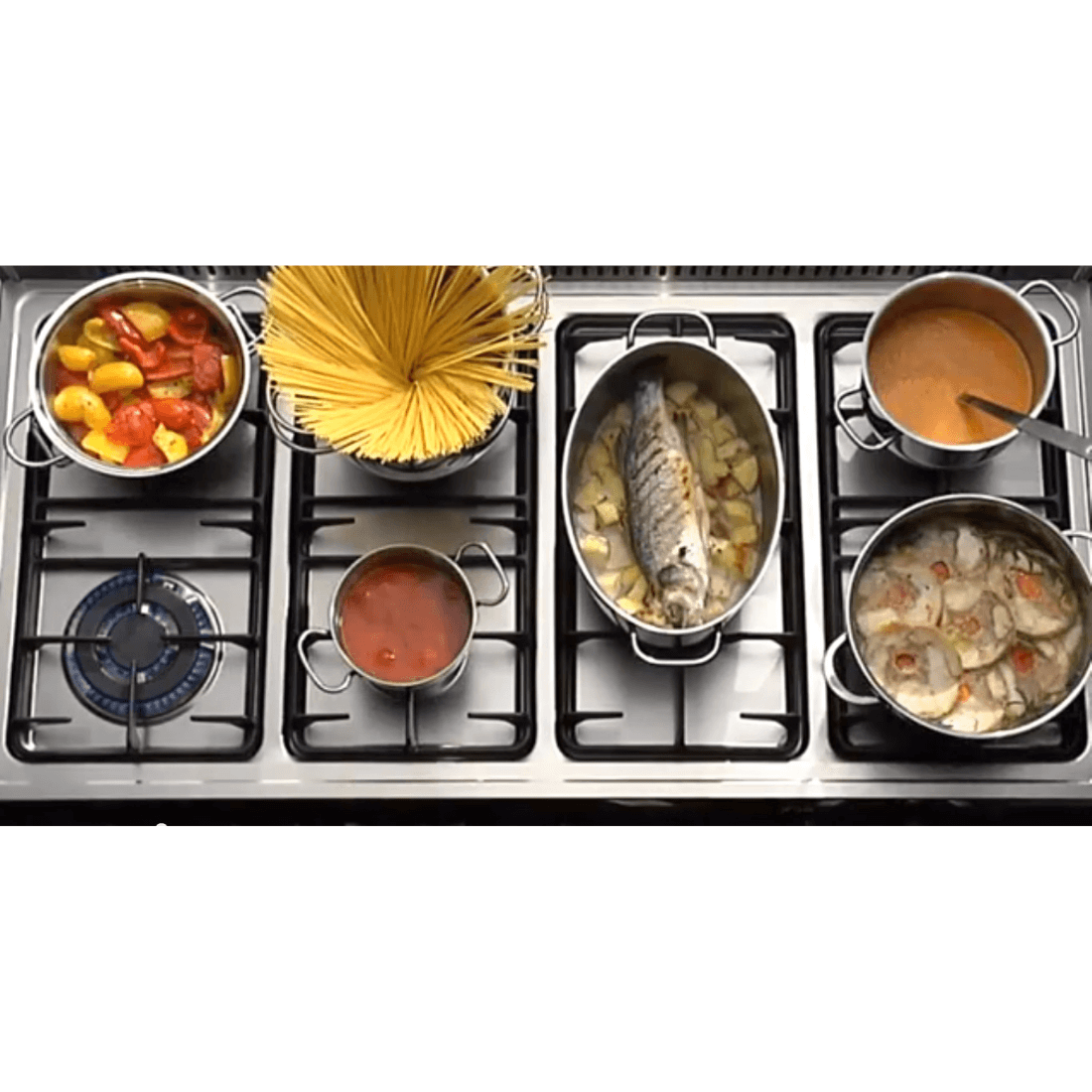 Fogão Lofra Dolcevita Preto 120cm 7 Bocas Forno Elétrico Duplo 124L de piso preto com 7 queimadores Sabaf e grelhas em ferro fundido