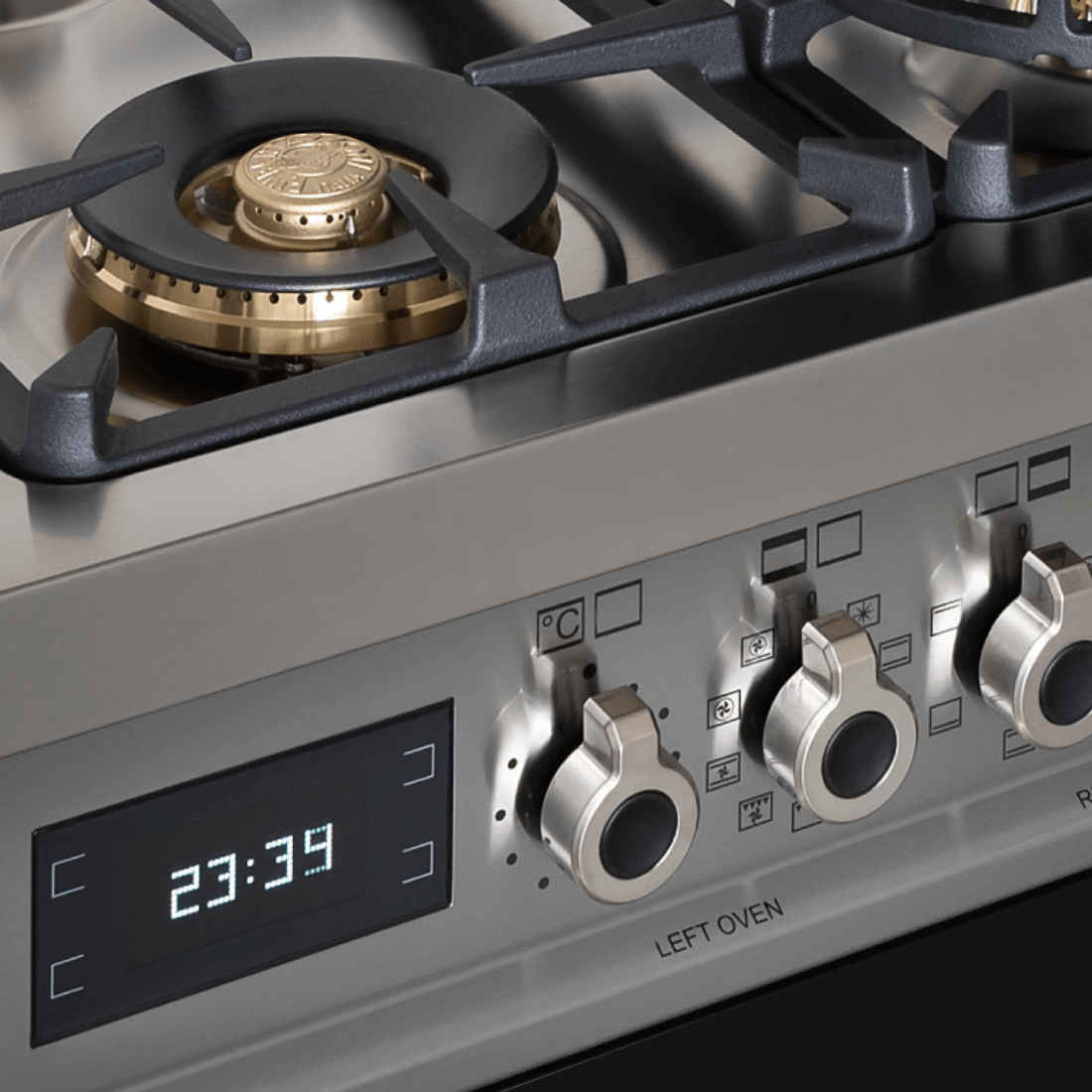 Fogão Bertazzoni Professional Preto 120cm 6 Bocas Forno Duplo 138L em inox preto, 6 queimadores Sabaf, trempes em ferro, painel e botões cromados