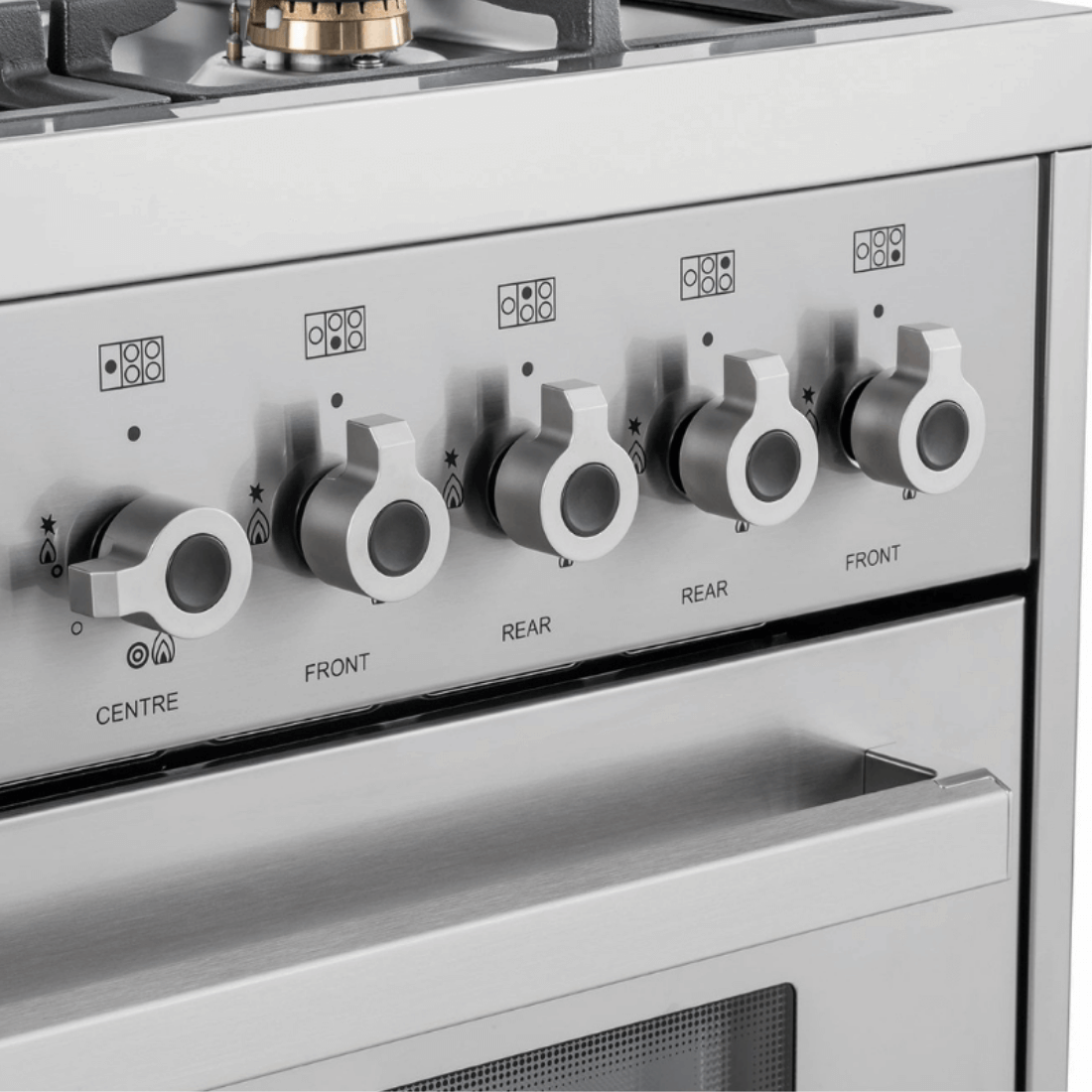 Fogão Bertazzoni Professional Inox 90cm 5 Bocas Forno Elétrico 142L: painel inox com 5 botões robustos, puxadores cromados e acabamento escovado, estilo profissional italiano