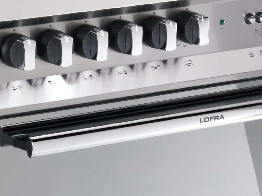Fogão Lofra New Maxima Inox 90cm 5 Bocas Forno Elétrico 102 Litros: fogão de piso inox com 5 botões pretos, puxador cromado e painel frontal moderno