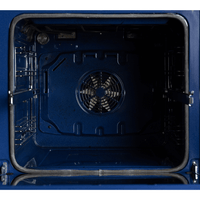 Forno Elétrico Cuisinart Arkton 83 Litros Inox 60cm mostrando interior azul com ventilador, grelhas e acabamento inox para embutir