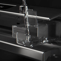 Forno Bertazzoni Heritage Elétrico a Vapor 76 Litros Inox 60cm: detalhe do reservatório de água em inox e painel digital, design de embutir