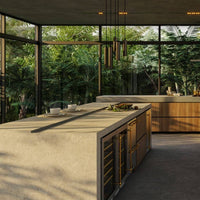 Cervejeira Tecno Vintage 136 Litros Inox 60cm - Abertura Direita: cervejeira porta de vidro embutida em ilha com acabamento inox, prateleiras visíveis e iluminação interna