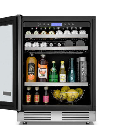 Frigobar Tecno Professional com bebidas e alimentos, prateleiras em inox e controle de temperatura de -2ºC a 18ºC.