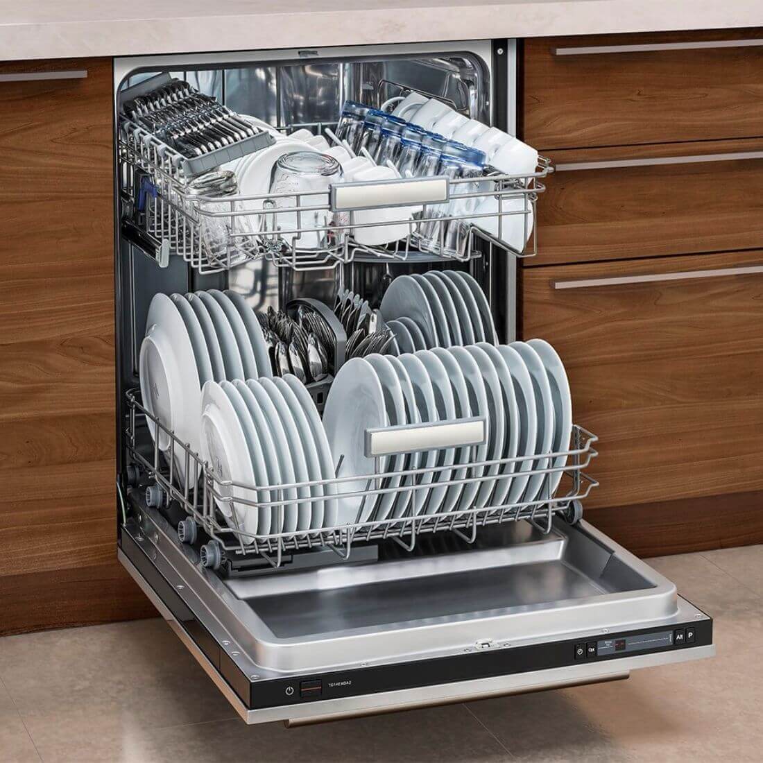 Lava-Louças Bertazzoni Master 14 Serviços Inox 60cm lava louças de embutir com acabamento inox, painel frontal integrado e 2 cestos visíveis