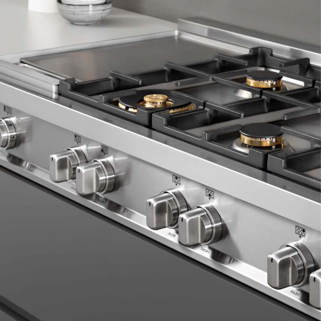 RangeTop Bertazzoni Master 6 bocas a Gás e Grill Elétrico Inox 122cm com queimadores e controle em inox.