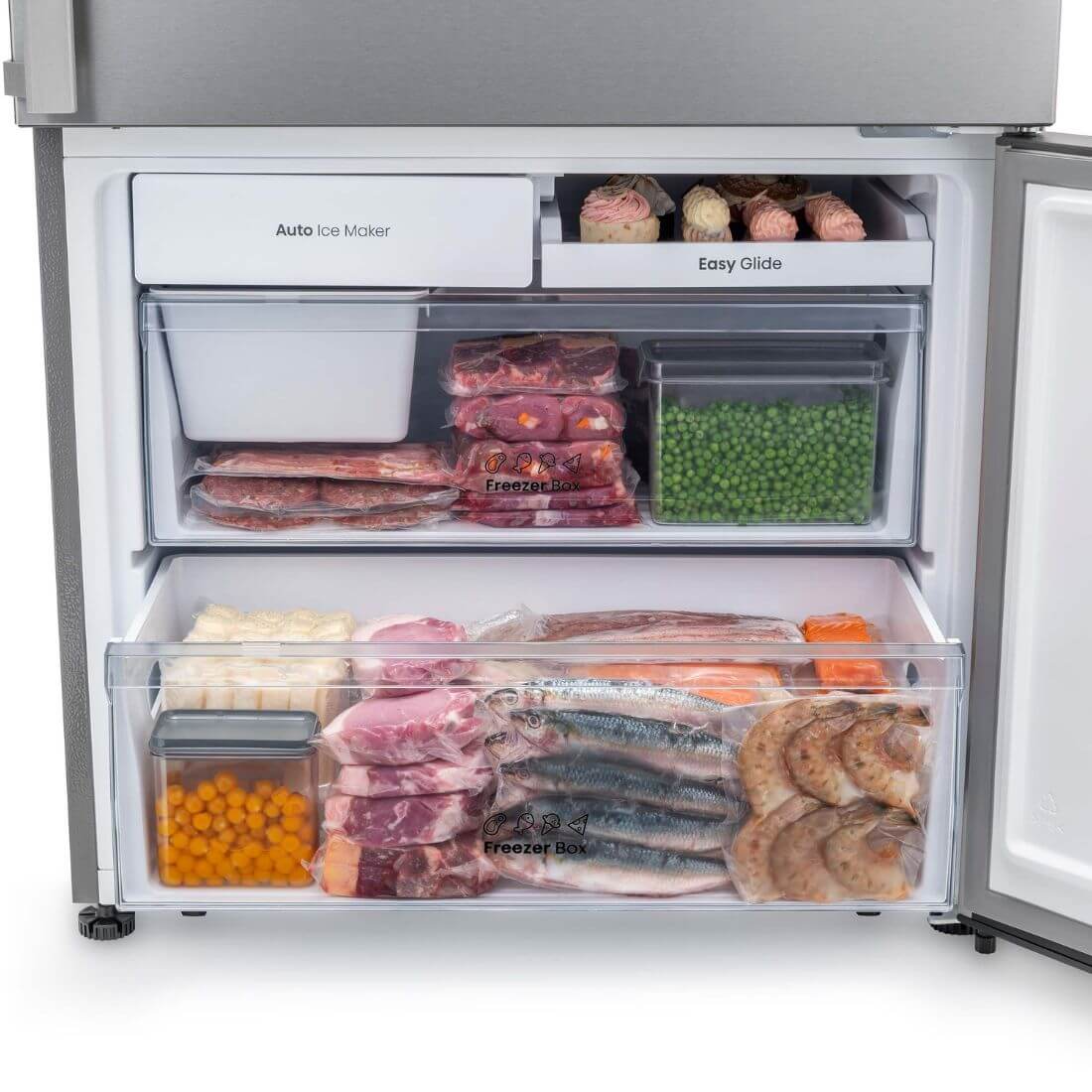 Interior do freezer do Refrigerador Bertazzoni com compartimentos organizados para carnes, vegetais e sorvetes.