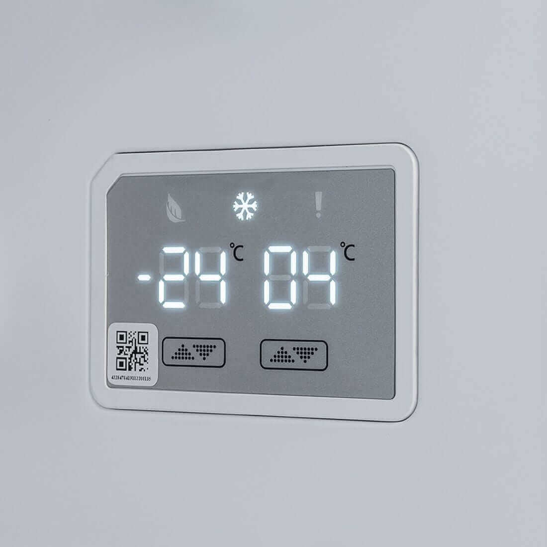 Painel eletrônico do Refrigerador Tecno Vintage Bottom Freezer 324 Litros Inox 60cm mostrando temperaturas em graus Celsius.