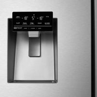 Painel de controle do Refrigerador Gorenje French Door com dispenser de água e gelo em inox.